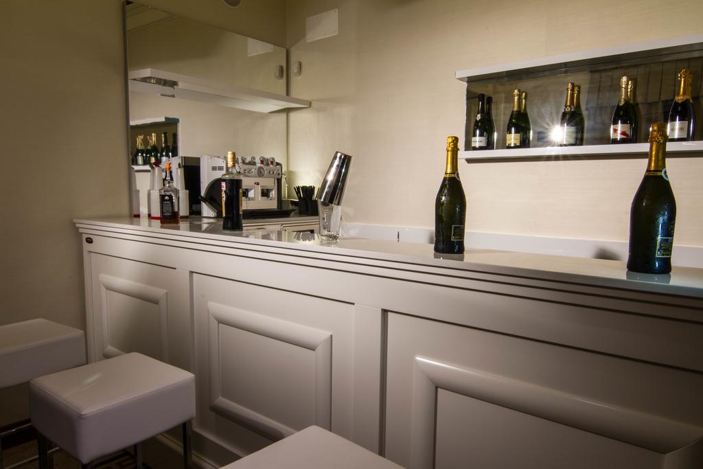Aparthotel Dimora De Mauro 4*